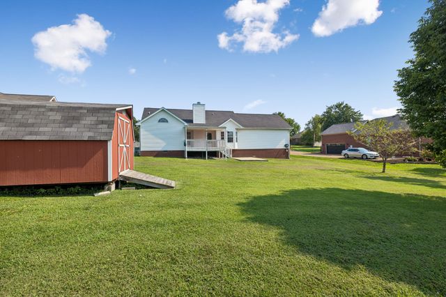 1014 Kiser Ave, Hendersonville, TN 37075
