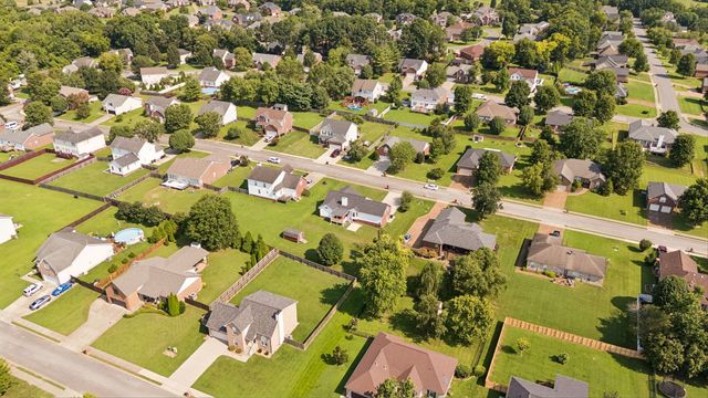 1014 Kiser Ave, Hendersonville, TN 37075