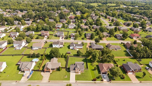 1014 Kiser Ave, Hendersonville, TN 37075