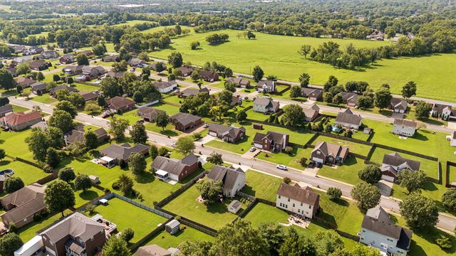 1014 Kiser Ave, Hendersonville, TN 37075