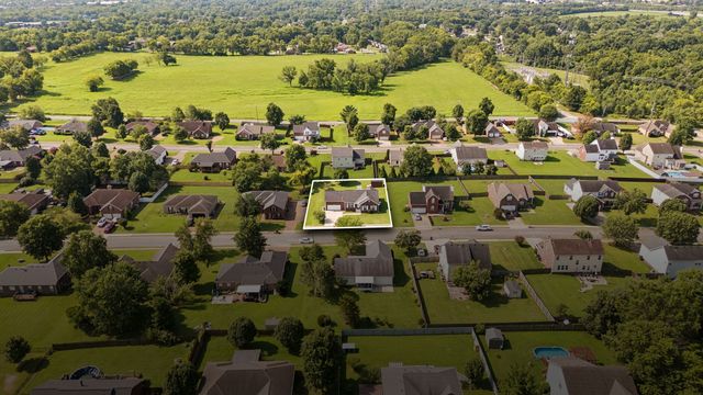 1014 Kiser Ave, Hendersonville, TN 37075