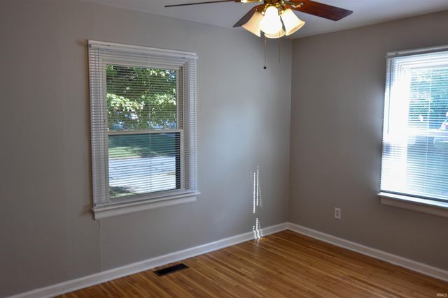 912 N Spring Street, Evansville, IN 47711