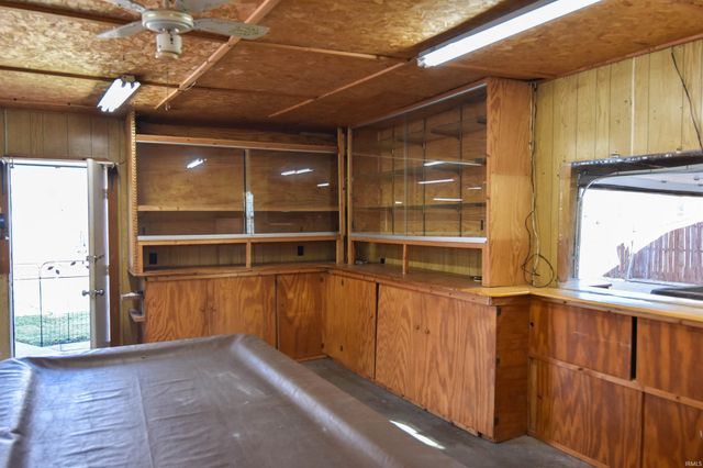 912 N Spring Street, Evansville, IN 47711