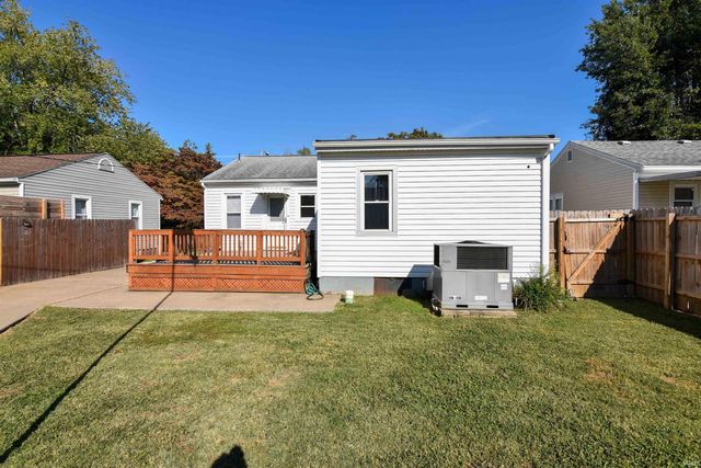 912 N Spring Street, Evansville, IN 47711