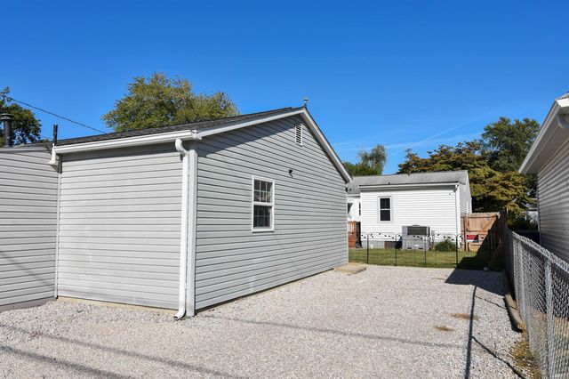 912 N Spring Street, Evansville, IN 47711