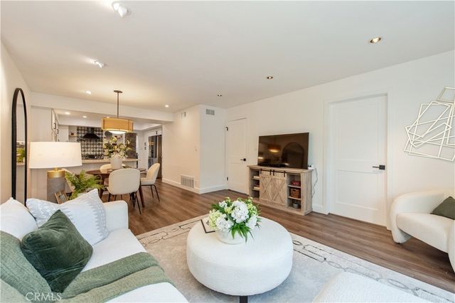 24 Spicewood Way, Irvine, CA 92612