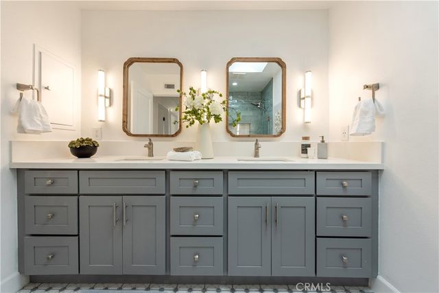 24 Spicewood Way, Irvine, CA 92612