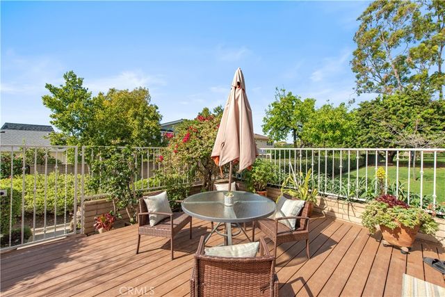 24 Spicewood Way, Irvine, CA 92612