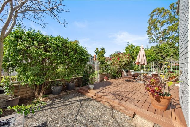 24 Spicewood Way, Irvine, CA 92612