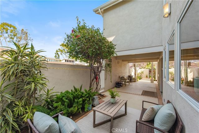 24 Spicewood Way, Irvine, CA 92612