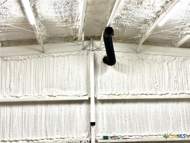 302 E Dallas Avenue, Seadrift, TX 77983