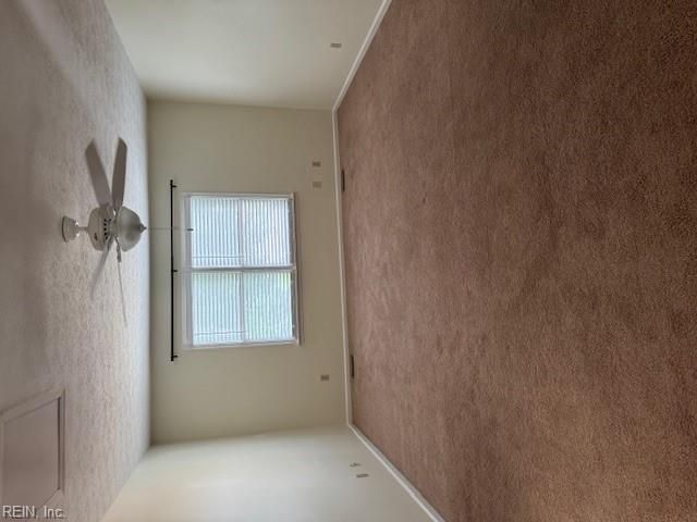 308 Crestwood CT, Yorktown, VA 23692