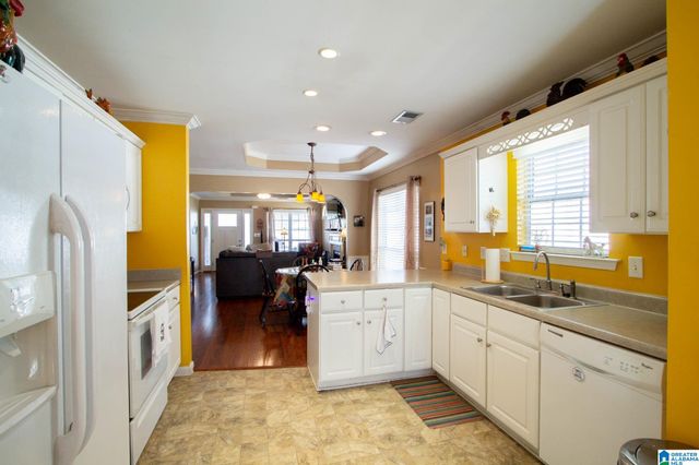 192 HIDDEN CREEK PARKWAY, Pelham, AL 35124