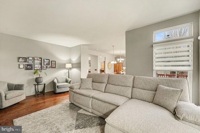 6465 COLONIAL VILLAGE LOOP, Manassas, VA 20112