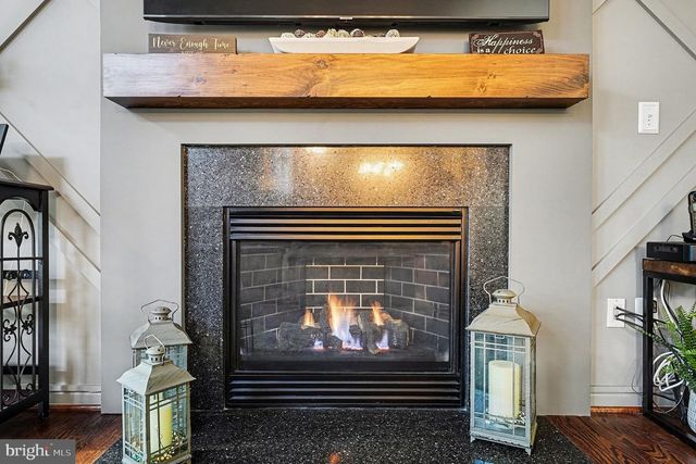 6465 COLONIAL VILLAGE LOOP, Manassas, VA 20112