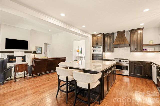 302 Forest Bay Court, Belmont, NC 28012