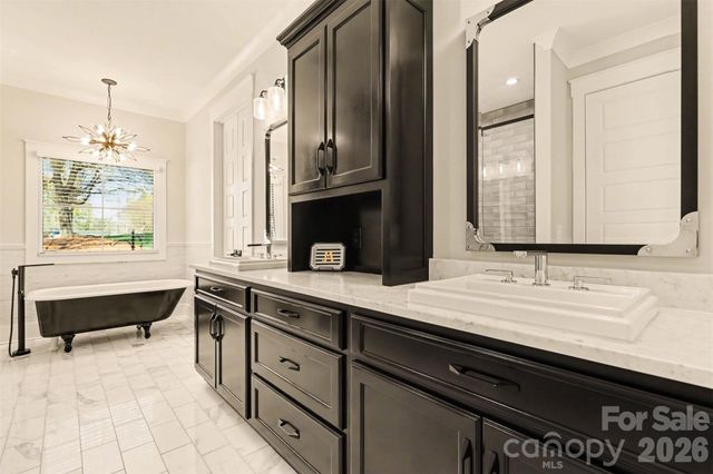 302 Forest Bay Court, Belmont, NC 28012