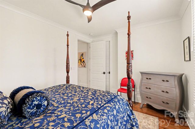 302 Forest Bay Court, Belmont, NC 28012