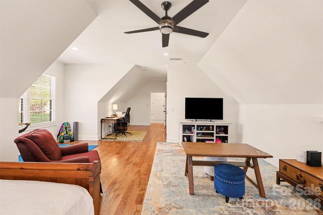 302 Forest Bay Court, Belmont, NC 28012