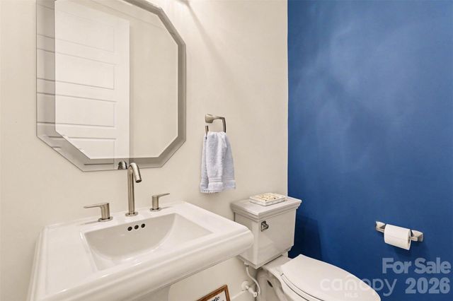 302 Forest Bay Court, Belmont, NC 28012