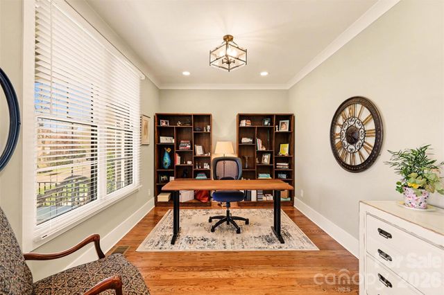 302 Forest Bay Court, Belmont, NC 28012