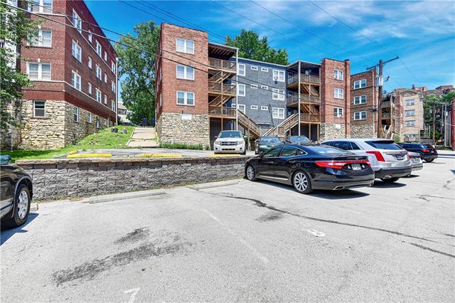 212 Emanuel Cleaver II Boulevard 2 West, Kansas City, MO 64112