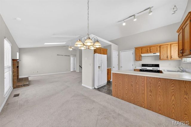 1002 Chapel Hill Drive 2, St Peters, MO 63376