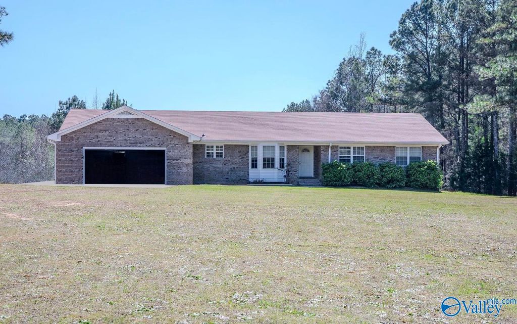 514 Curry Chapel Road, Somerville, AL 35670