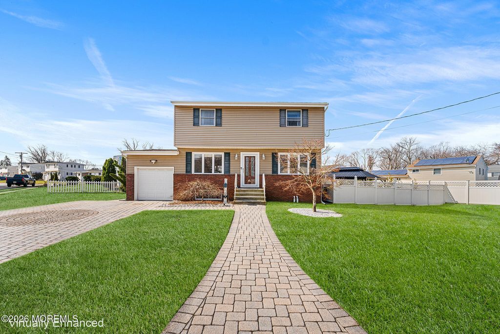 3 Cornell Drive, Hazlet, NJ 07730