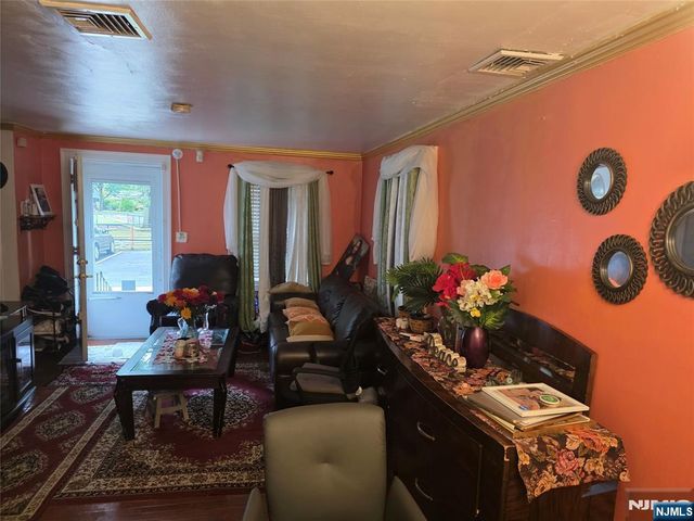 130 Greenbrook 4A, Englewood, NJ 07631