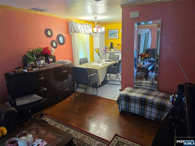 130 Greenbrook 4A, Englewood, NJ 07631