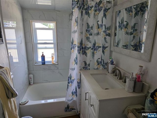 130 Greenbrook 4A, Englewood, NJ 07631