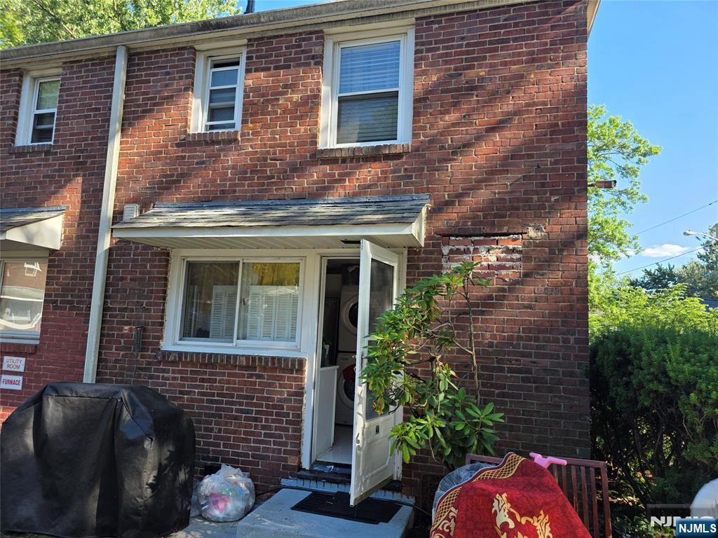 130 Greenbrook 4A, Englewood, NJ 07631