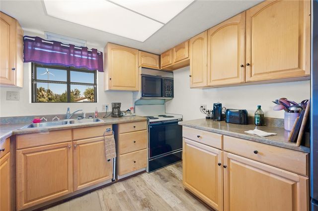 26226 N Tamarisk Street, Meadview, AZ 86444