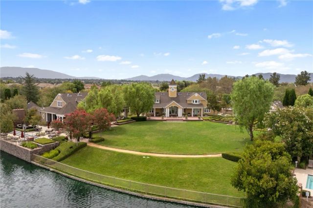 40077 Stowe Road, Temecula, CA 92591