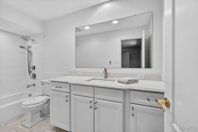 331 Wildforest Drive, Ballwin, MO 63011