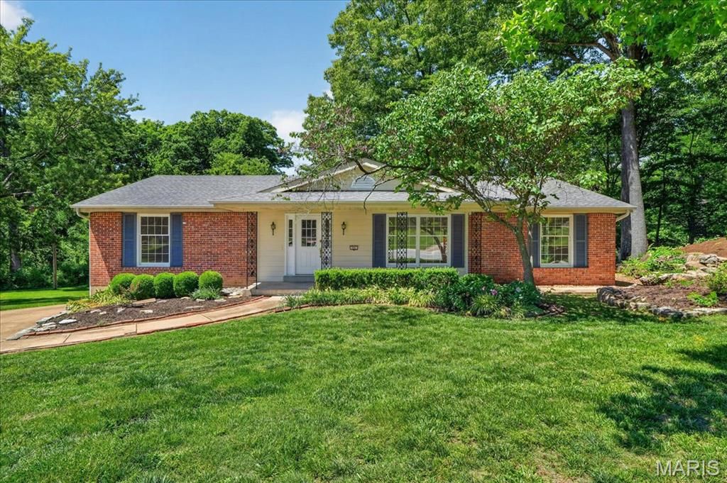331 Wildforest Drive, Ballwin, MO 63011