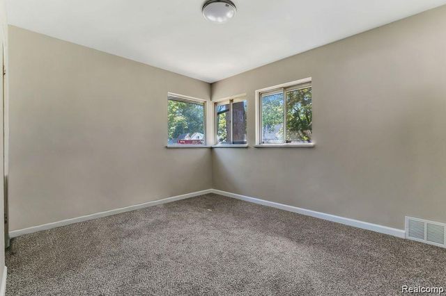 5322 Winthrop Boulevard, Flint, MI 48505