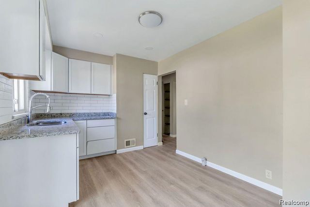 5322 Winthrop Boulevard, Flint, MI 48505