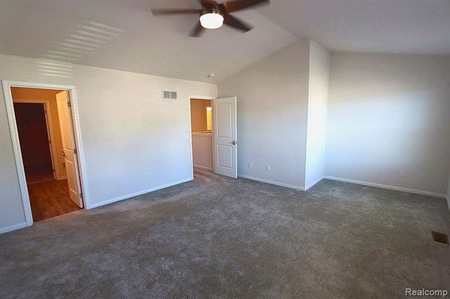 251 Quartz Way, White Lake, MI 48386