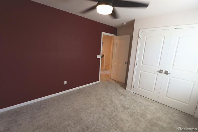 251 Quartz Way, White Lake, MI 48386