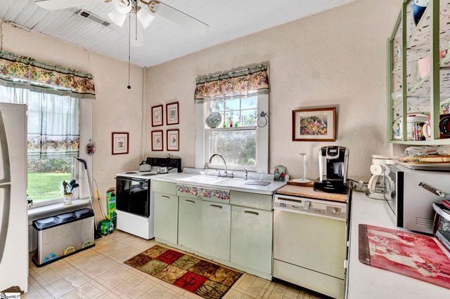 1189 49 Highway, Laurens, SC 29360