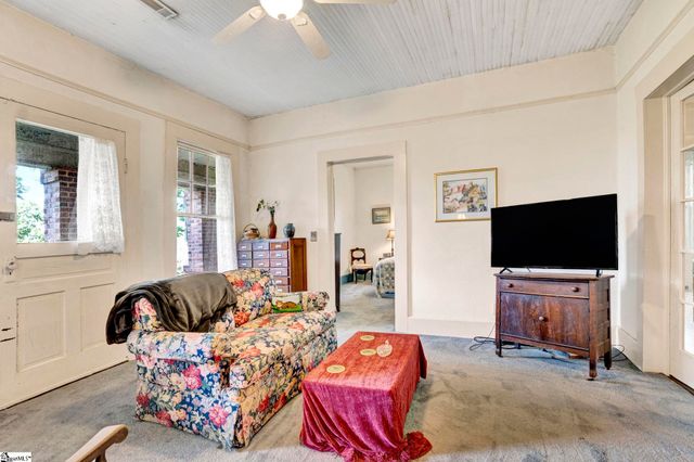 1189 49 Highway, Laurens, SC 29360