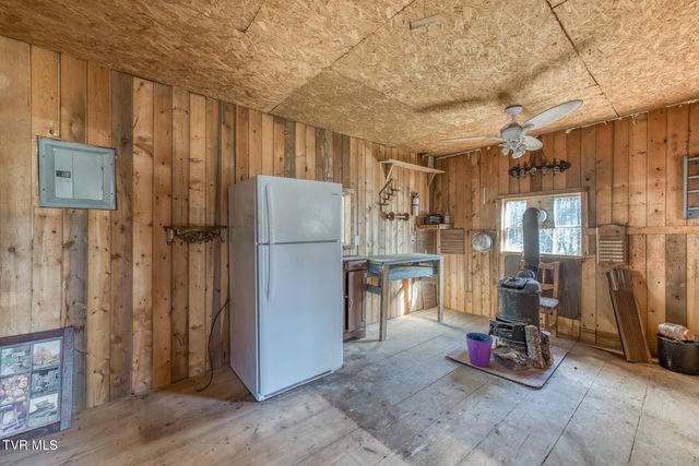 240 Phil Arnett Road, Roan Mountain, TN 37687