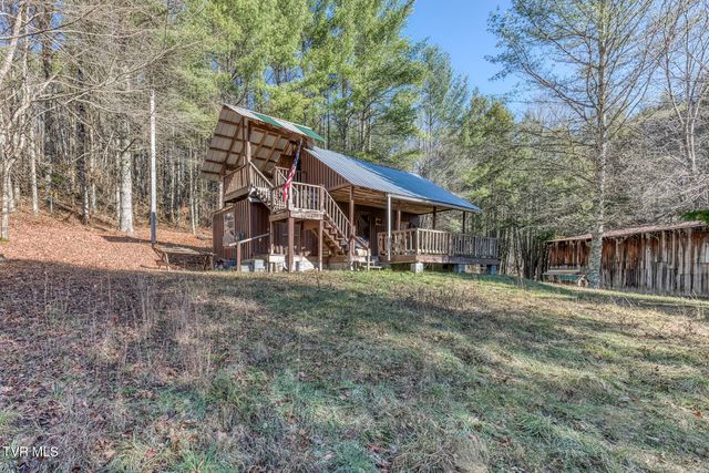 240 Phil Arnett Road, Roan Mountain, TN 37687