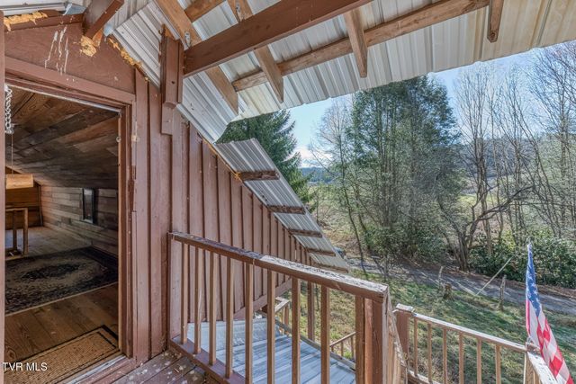 240 Phil Arnett Road, Roan Mountain, TN 37687
