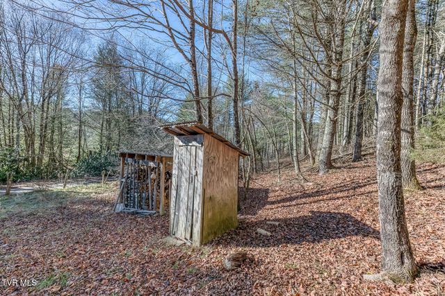 240 Phil Arnett Road, Roan Mountain, TN 37687