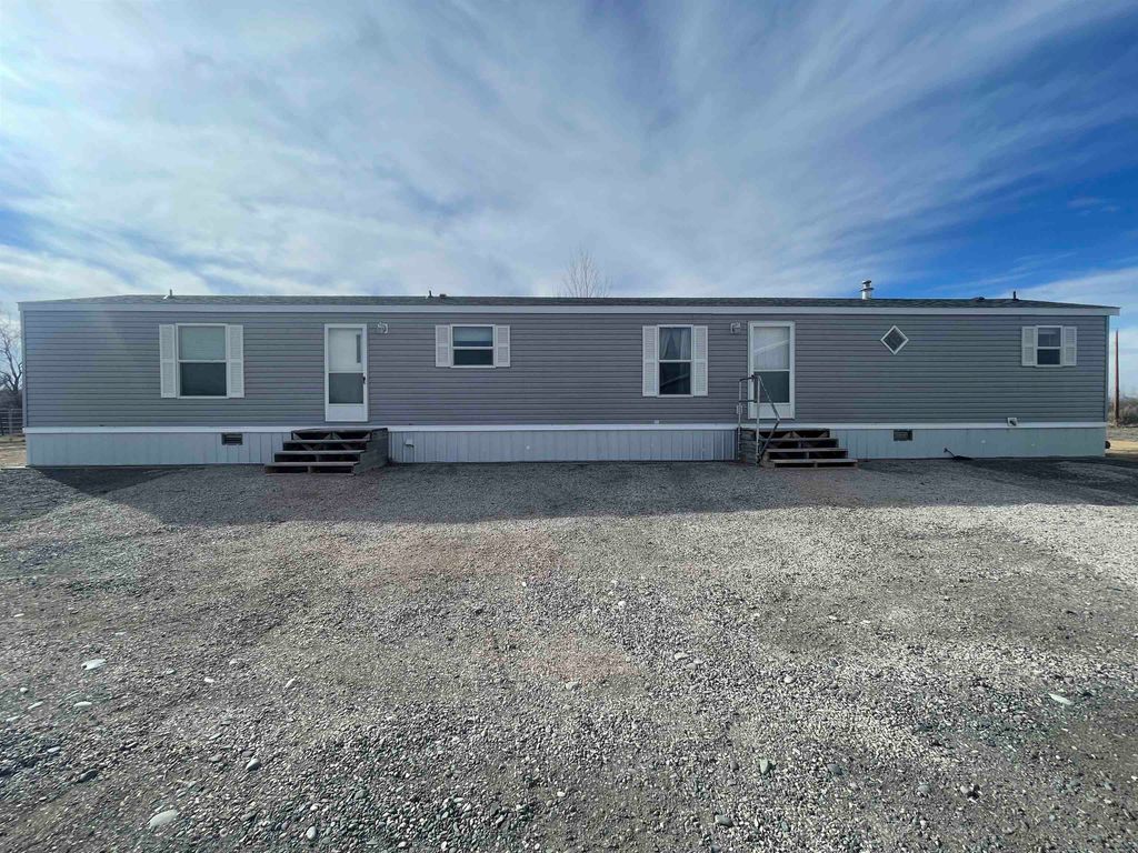 1498 Lane 14, Powell, WY 82435