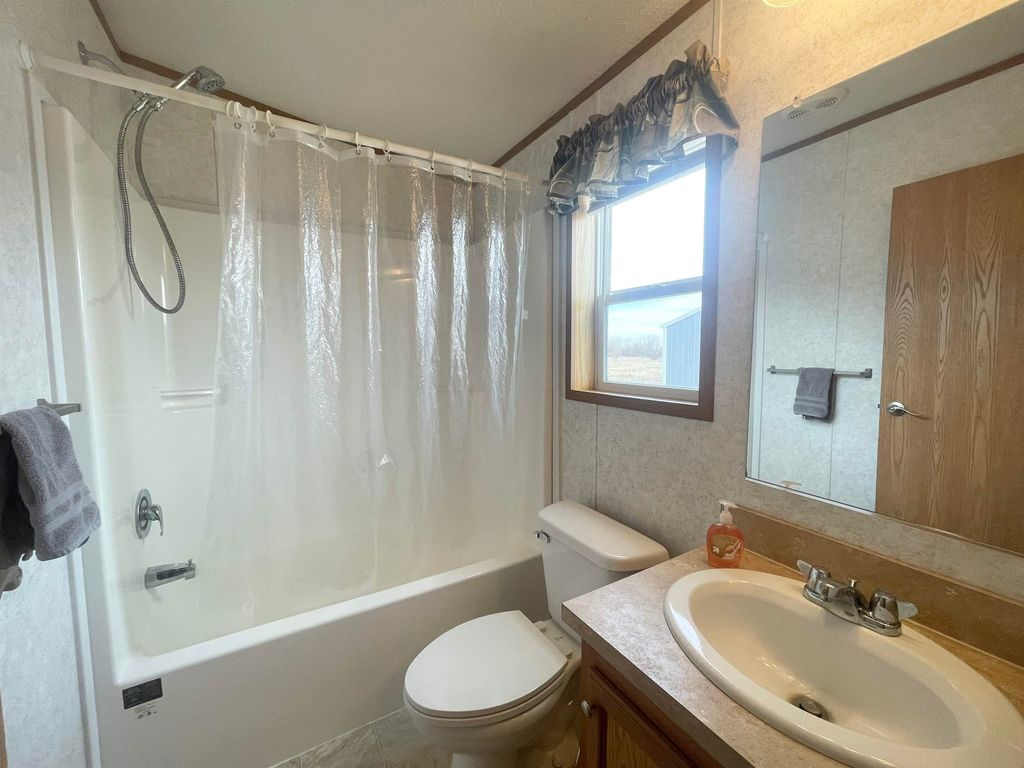 1498 Lane 14, Powell, WY 82435 photo 15