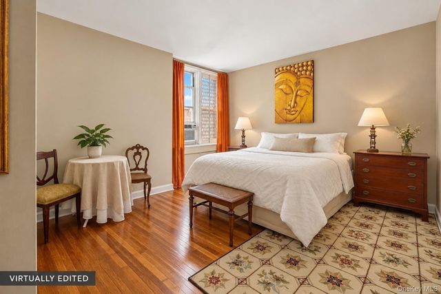 31-85 Crescent Street 516, Astoria, NY 11106